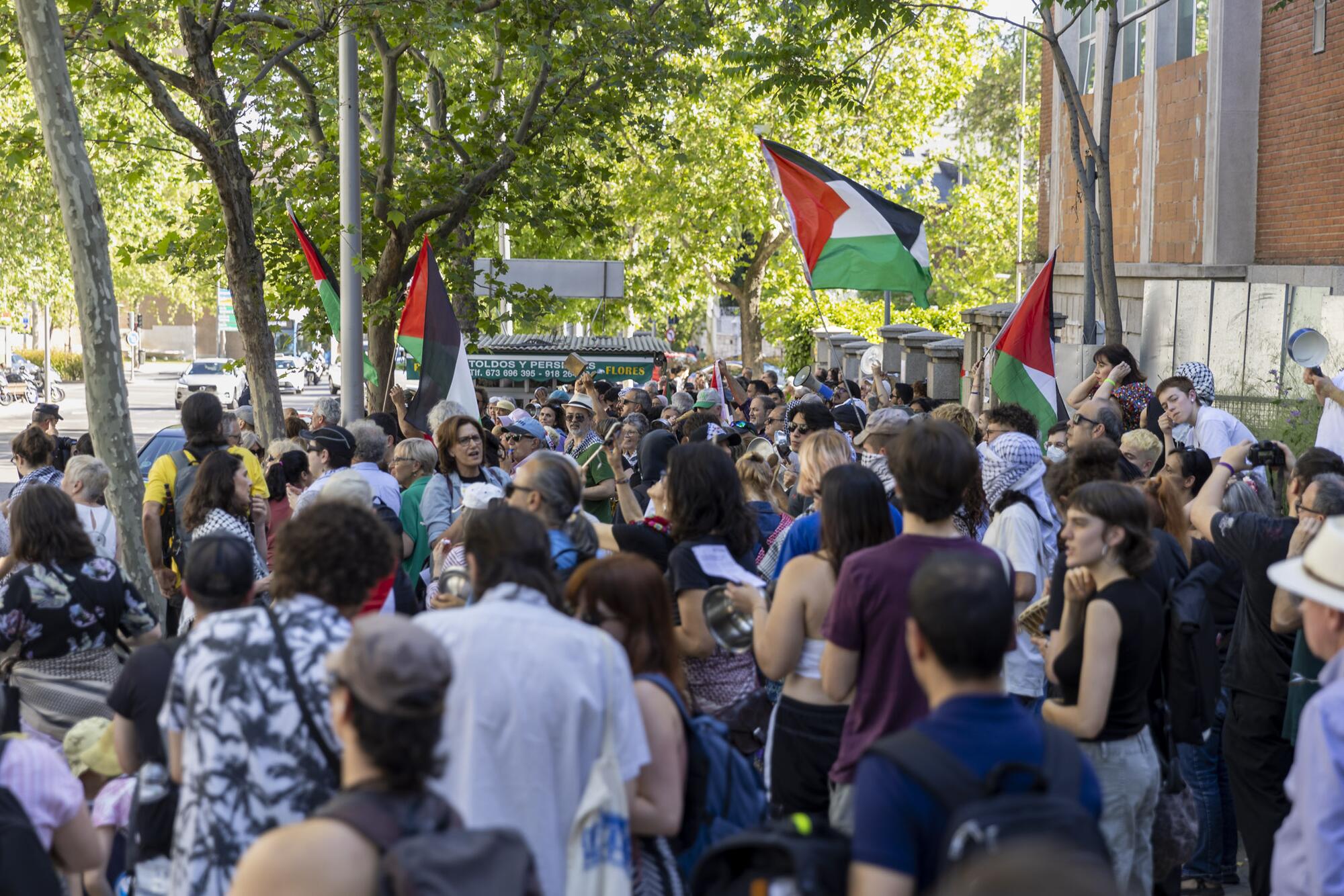 Cacerolada frente a la Embajada de  Israel - 8